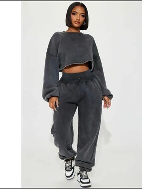Fashion Nova Charcoal Gray Cropped Sweatshirt & Jogger Set L